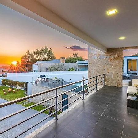 Portugal Active Sunset Villa Carreco